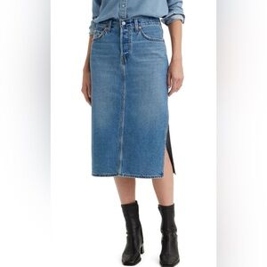 Levi’s Women’s Side Slit Skirt